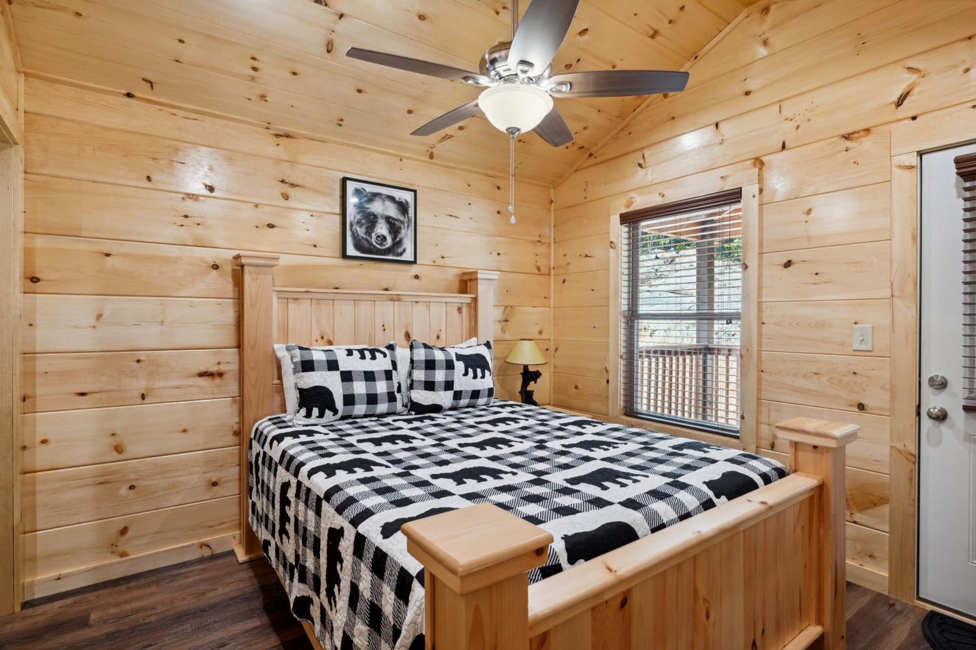 The 3 Bears Is A Newly Built 3 Bedroom Cabin Only 3 Minutes From The Parkway! Pigeon Forge Εξωτερικό φωτογραφία
