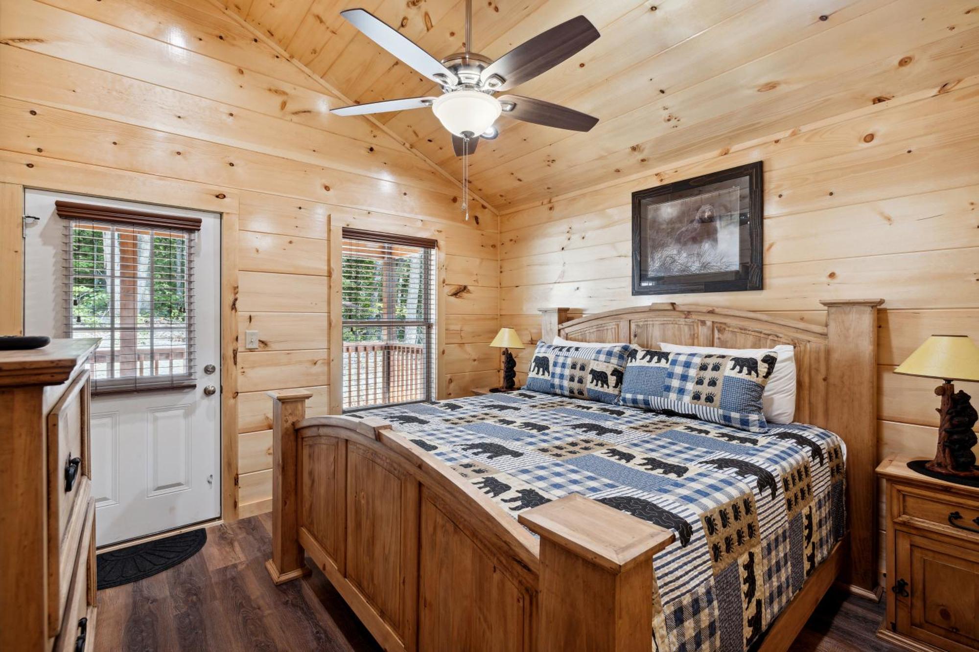 The 3 Bears Is A Newly Built 3 Bedroom Cabin Only 3 Minutes From The Parkway! Pigeon Forge Εξωτερικό φωτογραφία