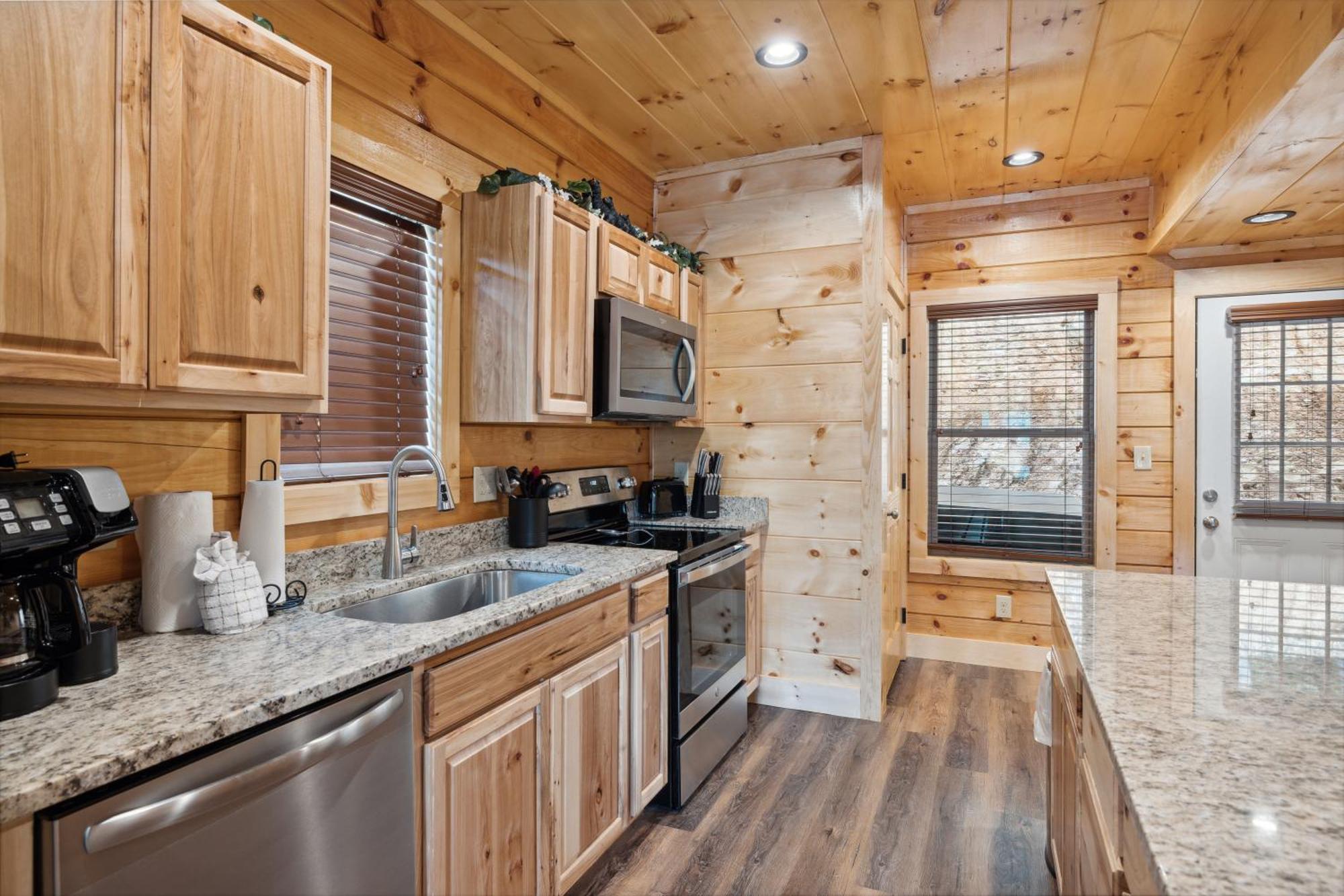 The 3 Bears Is A Newly Built 3 Bedroom Cabin Only 3 Minutes From The Parkway! Pigeon Forge Εξωτερικό φωτογραφία